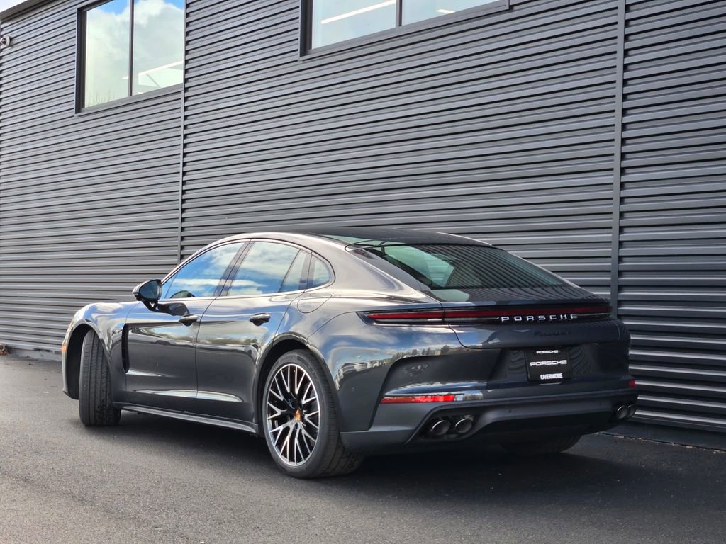 New 2026 Porsche Panamera 4 image 3