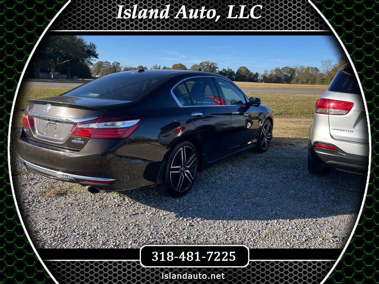 Used 2016 Honda Accord Touring image 1