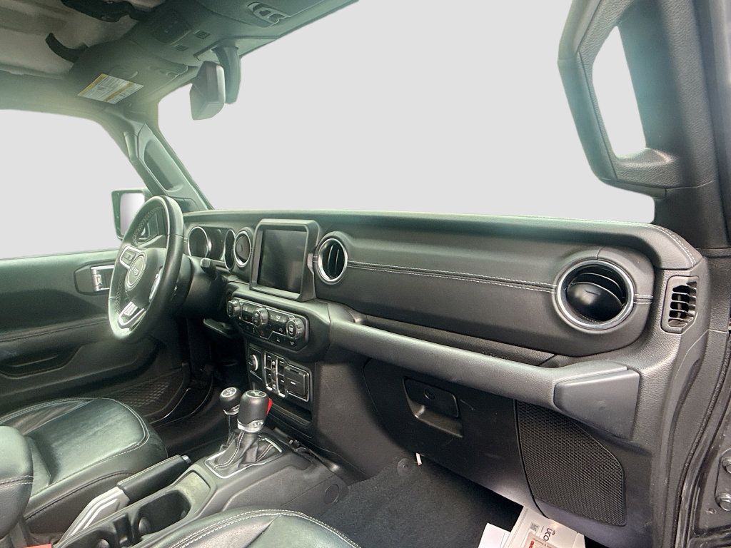 Used 2022 Jeep Wrangler Unlimited Sahara AWD/4WD image 35
