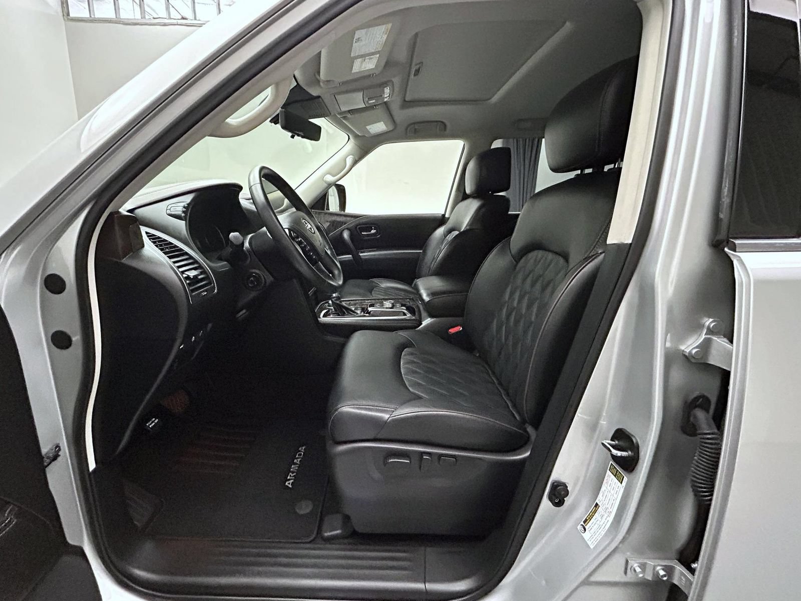 Used 2021 Nissan Armada Platinum w/ Captain's Chairs Package AWD/4WD image 10