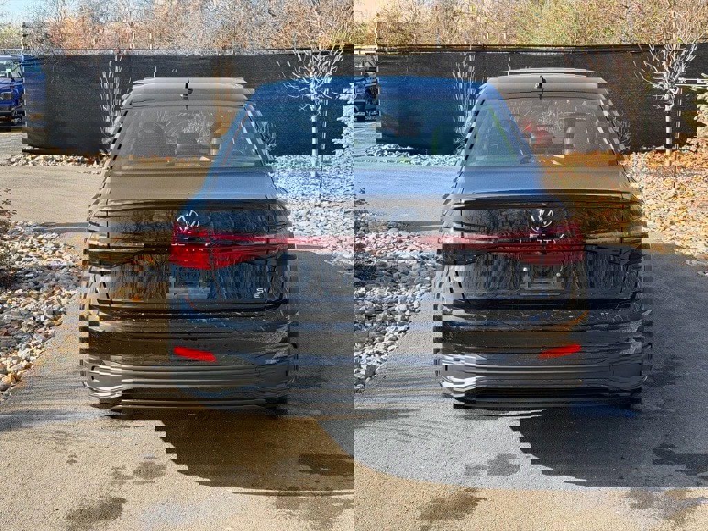 New 2025 Volkswagen Jetta SE image 4