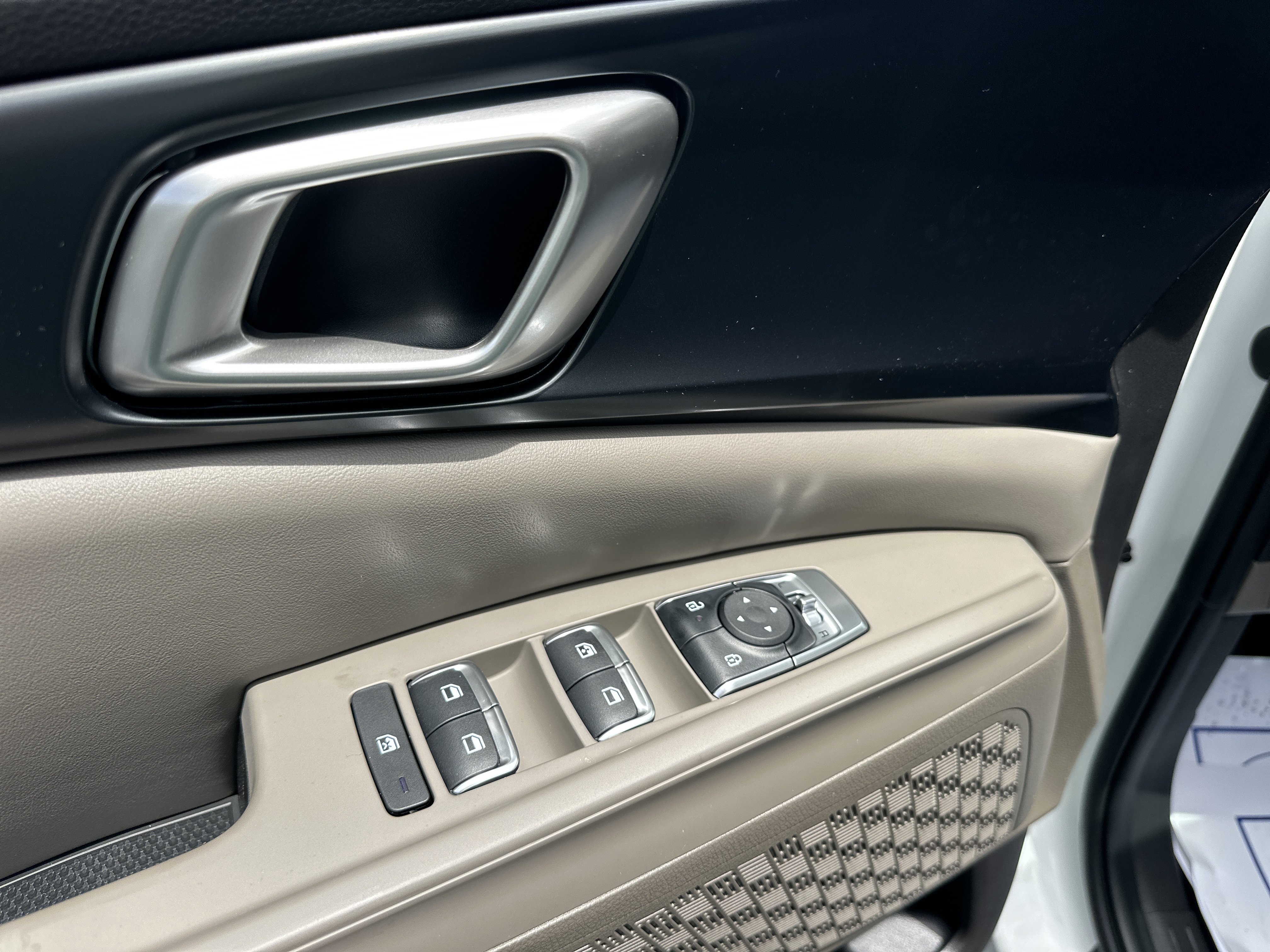 New 2026 Kia Carnival FWD image 18