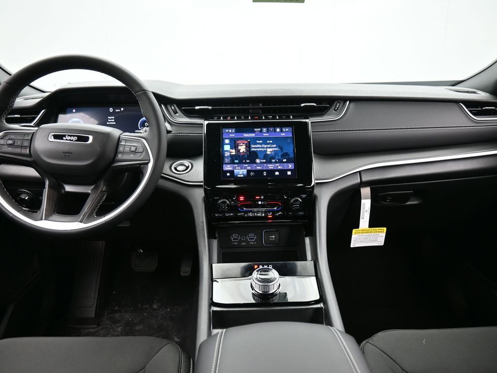 New 2026 Jeep Grand Cherokee Laredo image 13