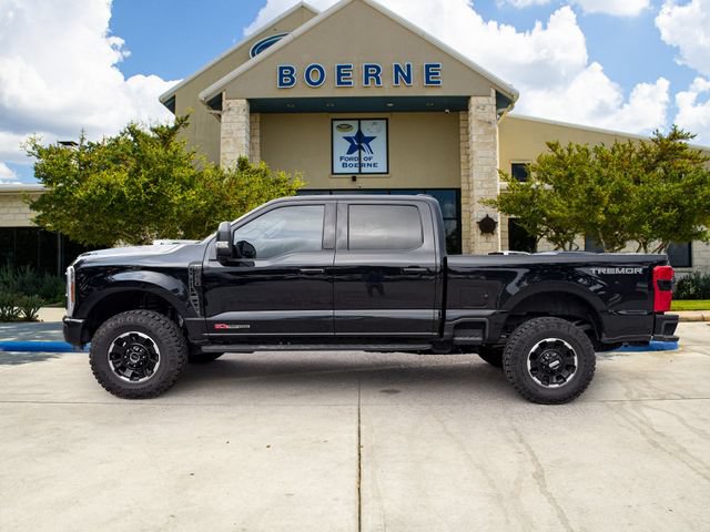 Used 2025 Ford F250 XLT w/ Black Appearance Package AWD/4WD image 2