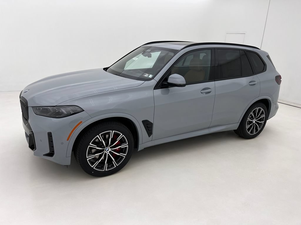 New 2026 BMW X5 xDrive40i w/ M Sport Package AWD/4WD image 2