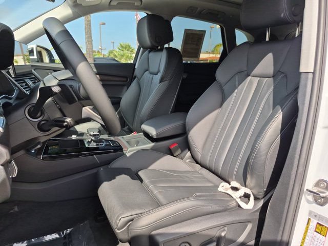 Used 2025 Audi Q5 e Premium AWD/4WD image 11
