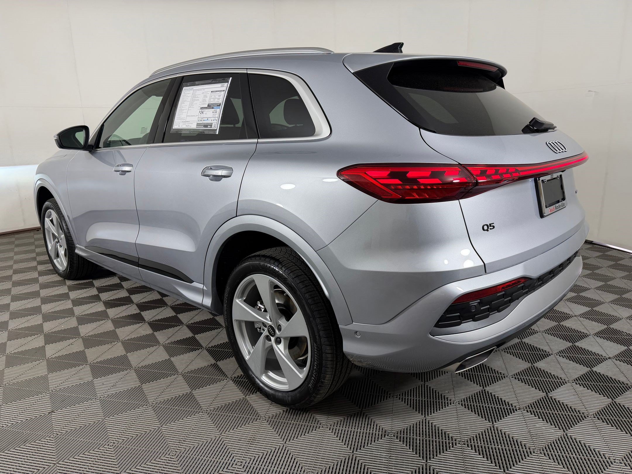 New 2026 Audi Q5 Premium AWD/4WD image 3