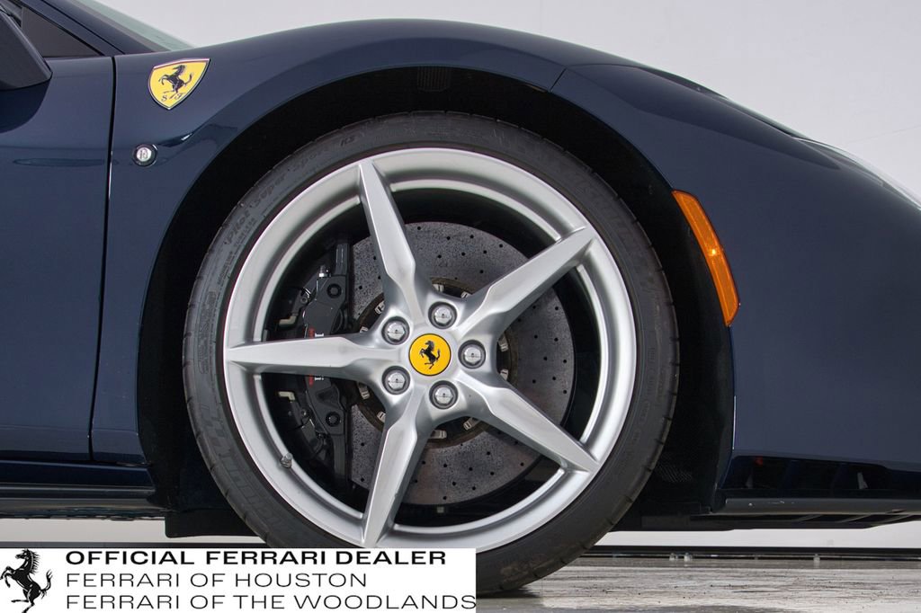 Used 2022 Ferrari F8 Tributo image 21