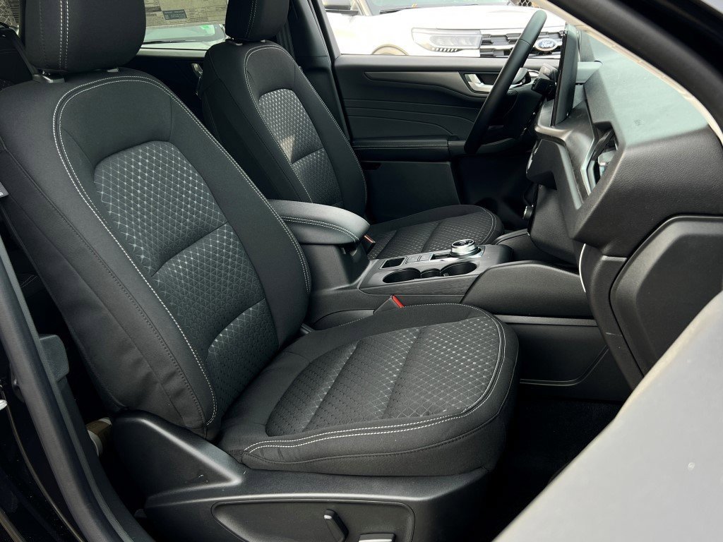 New 2026 Ford Escape Active w/ Active Premium Tech Pack FWD image 8