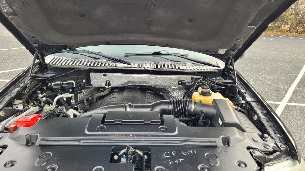 Used 2015 Ford Expedition EL XLT image 10