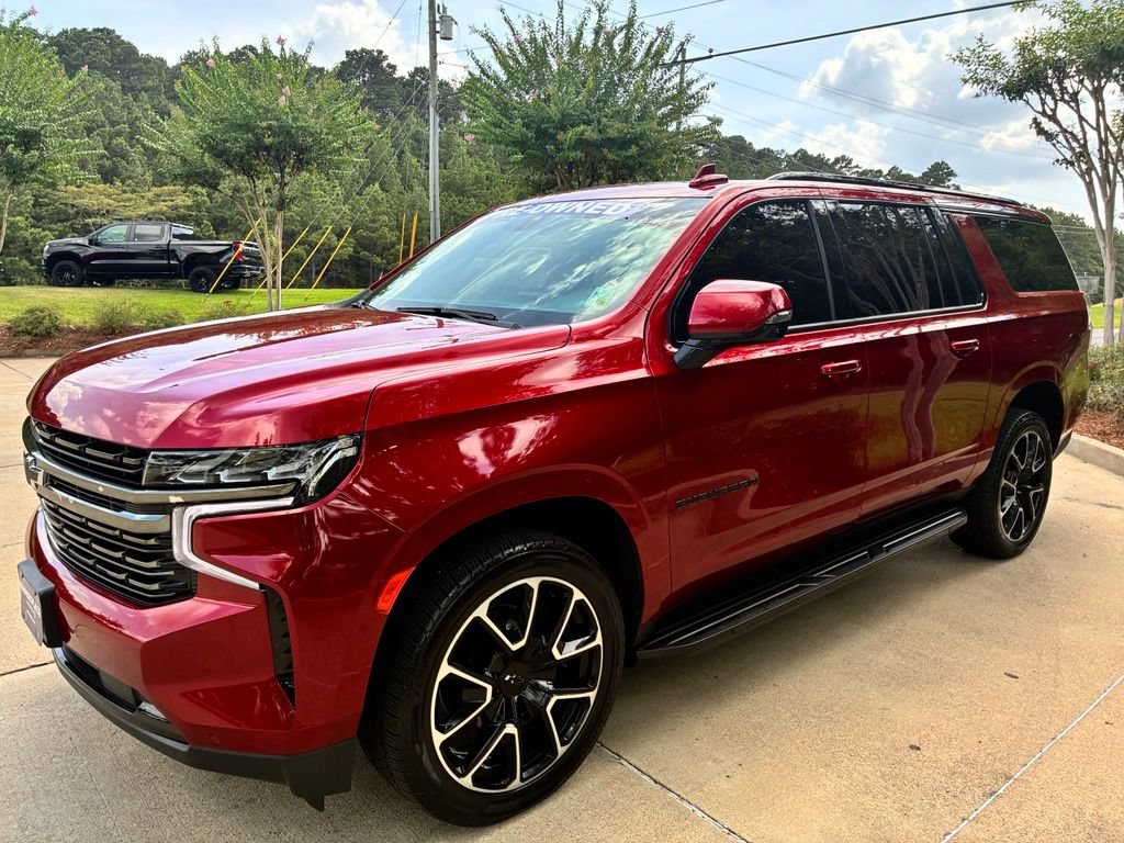 Certified 2022 Chevrolet Suburban RST w/ Sport Performance Package RWD image 15