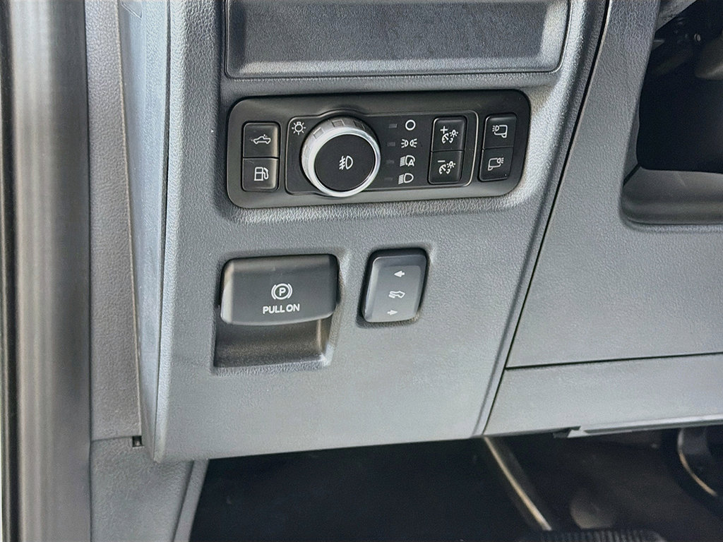 Used 2025 Ford F150 Lariat w/ Equipment Group 501A Mid AWD/4WD image 33