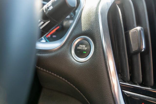 Used 2023 Chevrolet Traverse LT AWD/4WD image 27
