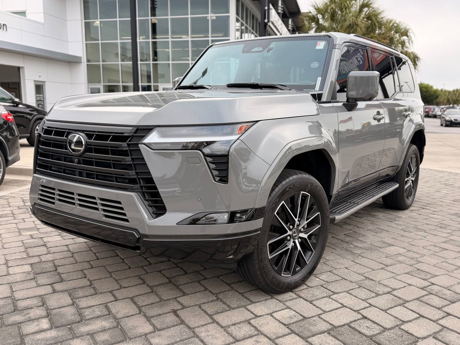 Used 2024 Lexus GX 550 w/ Accessory Package (2T) AWD/4WD image 1