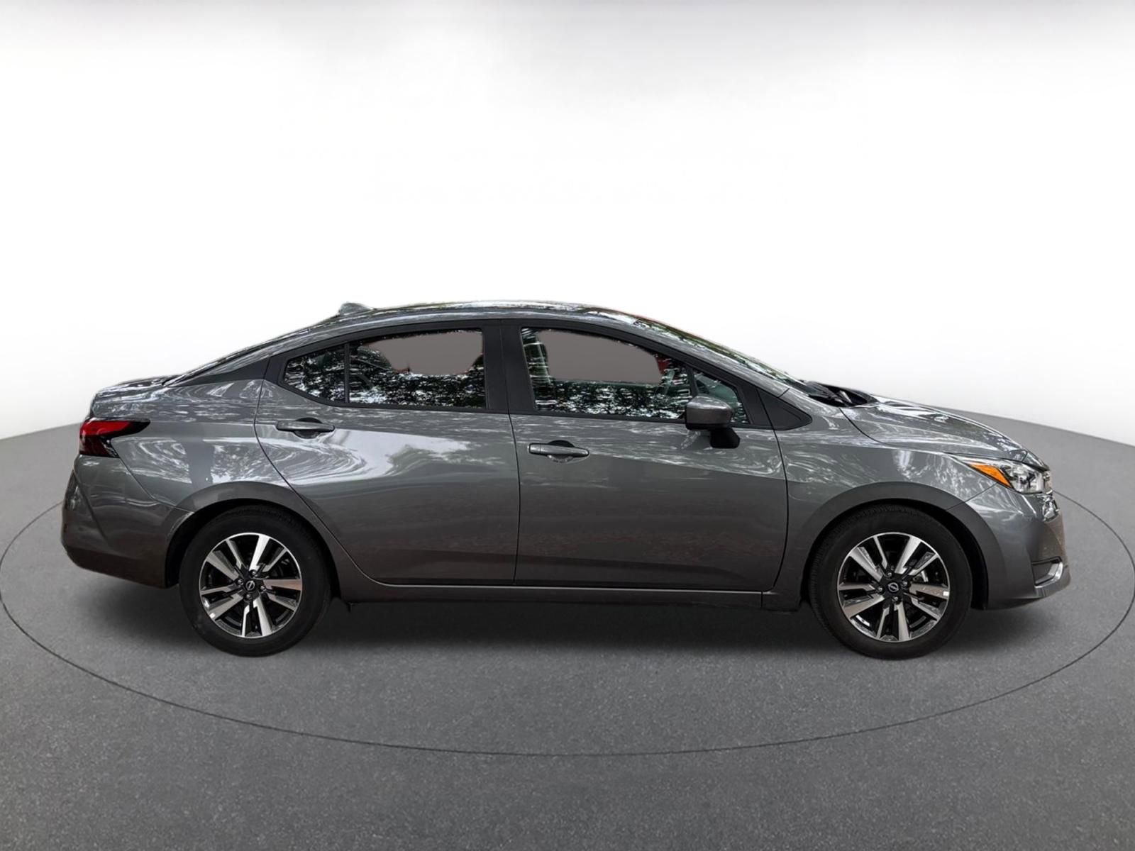 Used 2025 Nissan Versa SV FWD image 8
