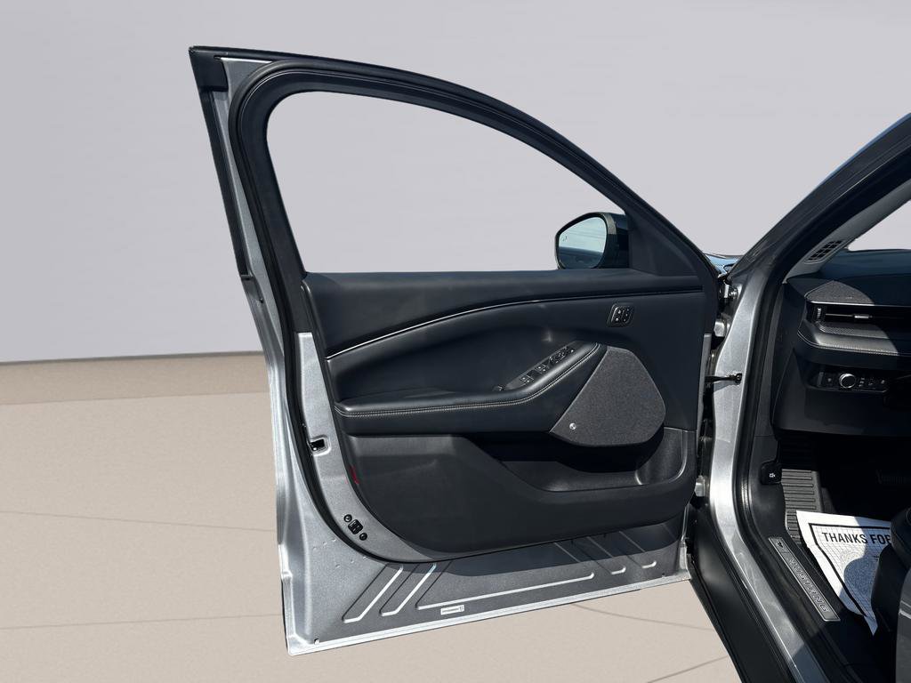 Used 2021 Ford Mustang Mach-E Premium image 12