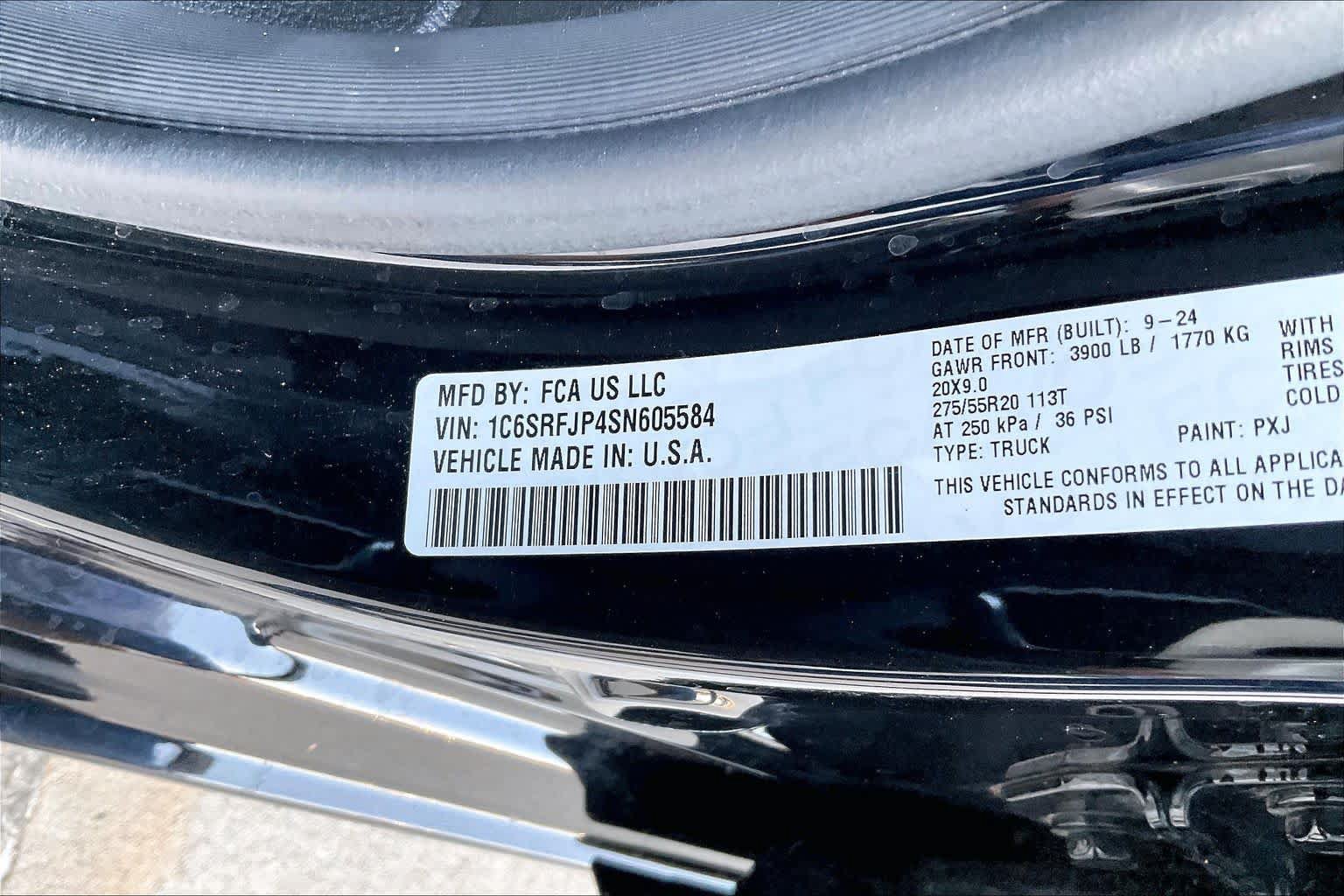 Used 2025 RAM 1500 Laramie AWD/4WD image 31