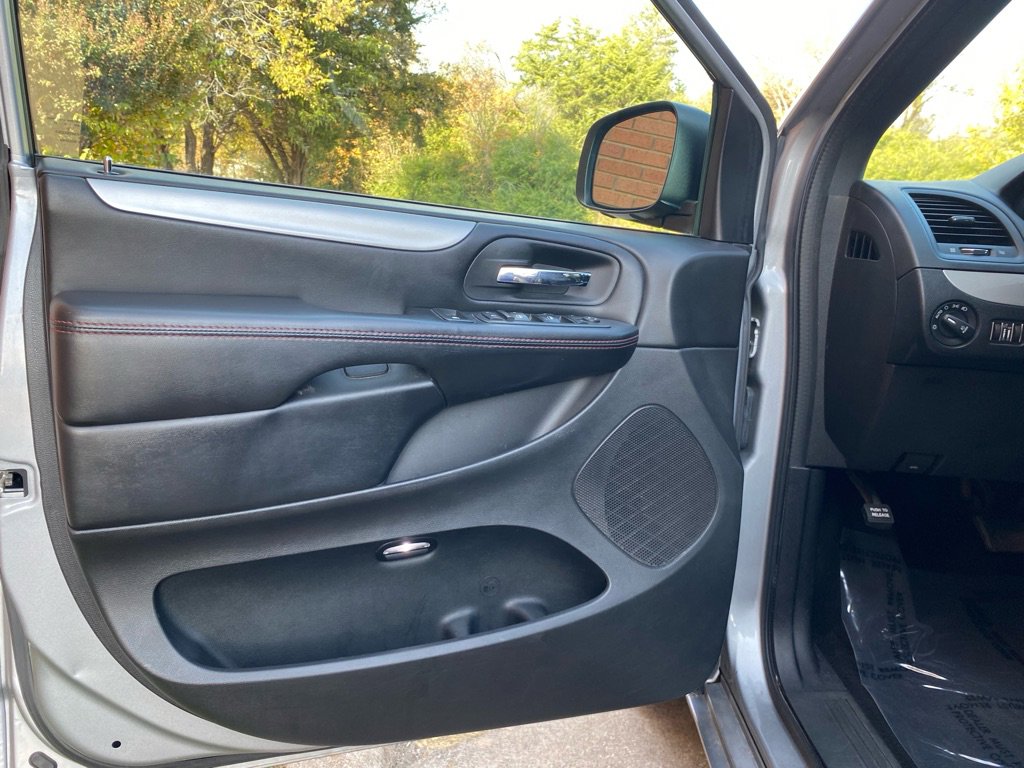 Used 2019 Dodge Grand Caravan GT image 7