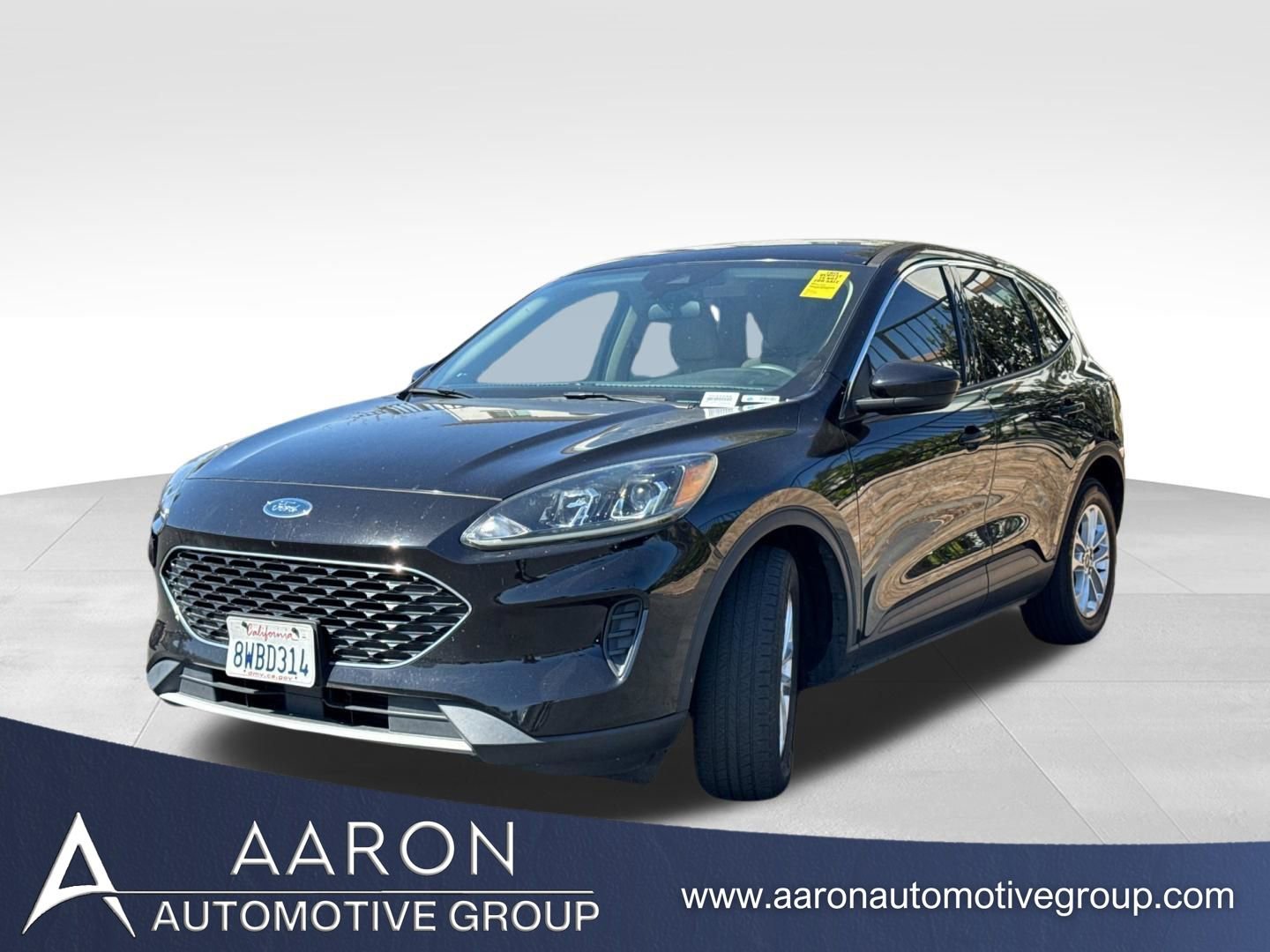 Used 2020 Ford Escape SE image 1