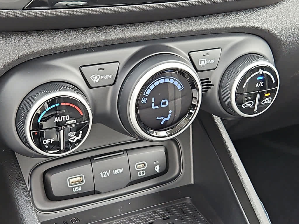 New 2026 Hyundai Venue SEL FWD image 14