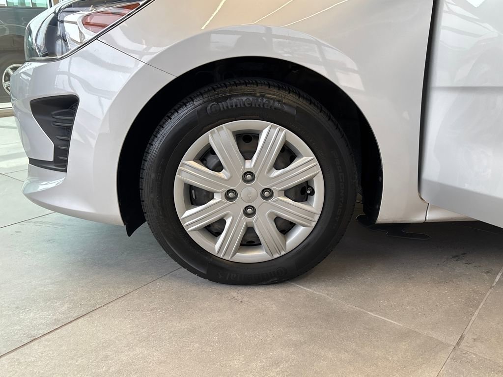Used 2022 Kia Rio LX image 32