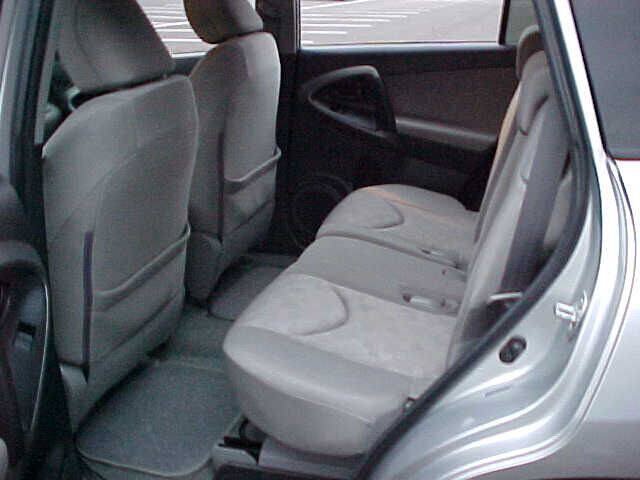 Used 2011 Toyota RAV4 4WD w/ Preferred Premium Pkg image 11
