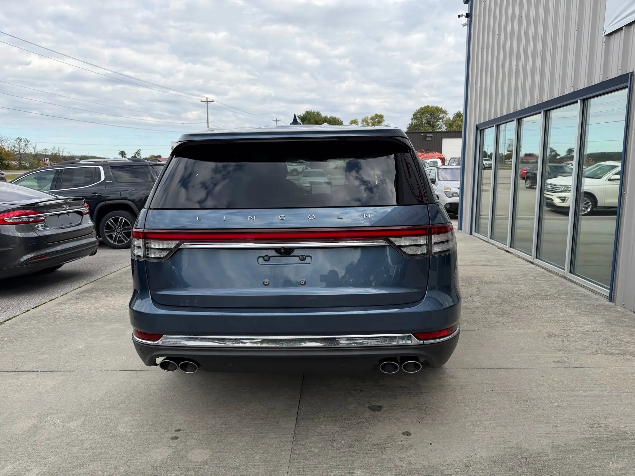 Used 2020 Lincoln Aviator Reserve w/ Equipment Group 201A image 36