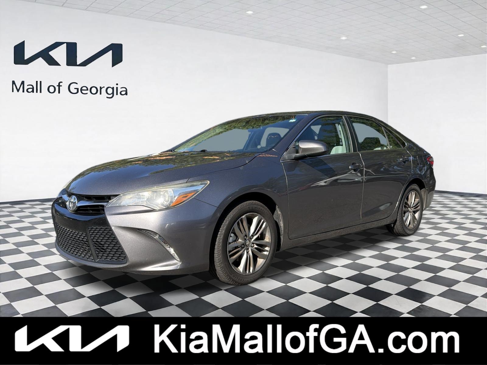 Used 2017 Toyota Camry SE