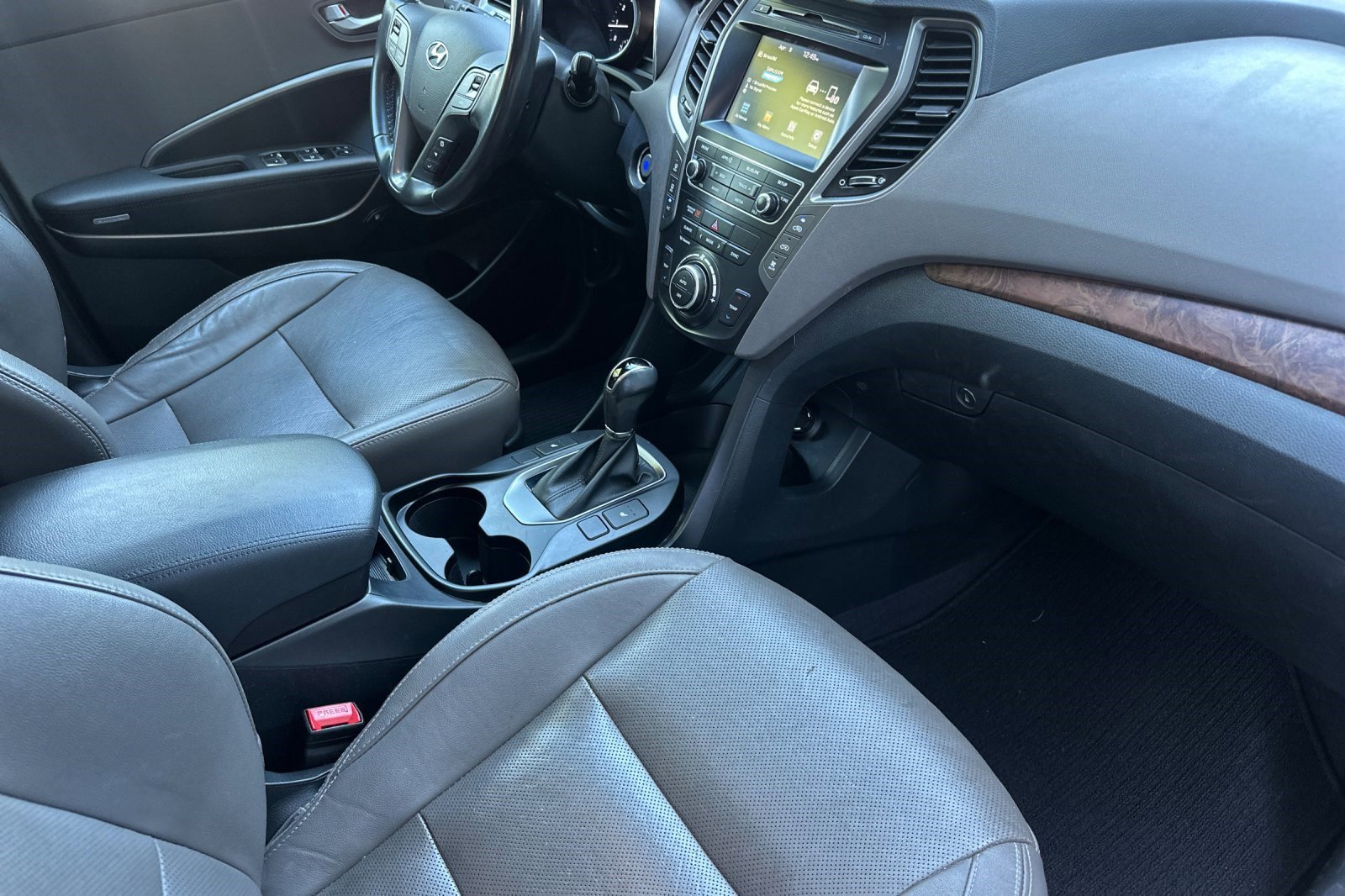 Used 2018 Hyundai Santa Fe SE w/ SE Premium Package 02 image 19