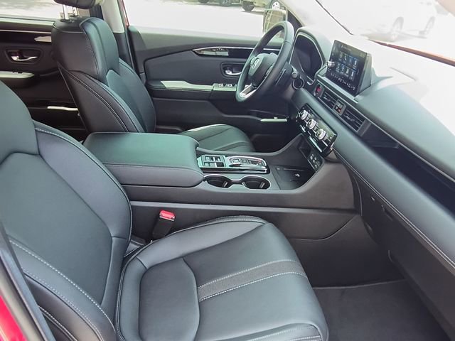 Used 2025 Honda Pilot EX-L image 8