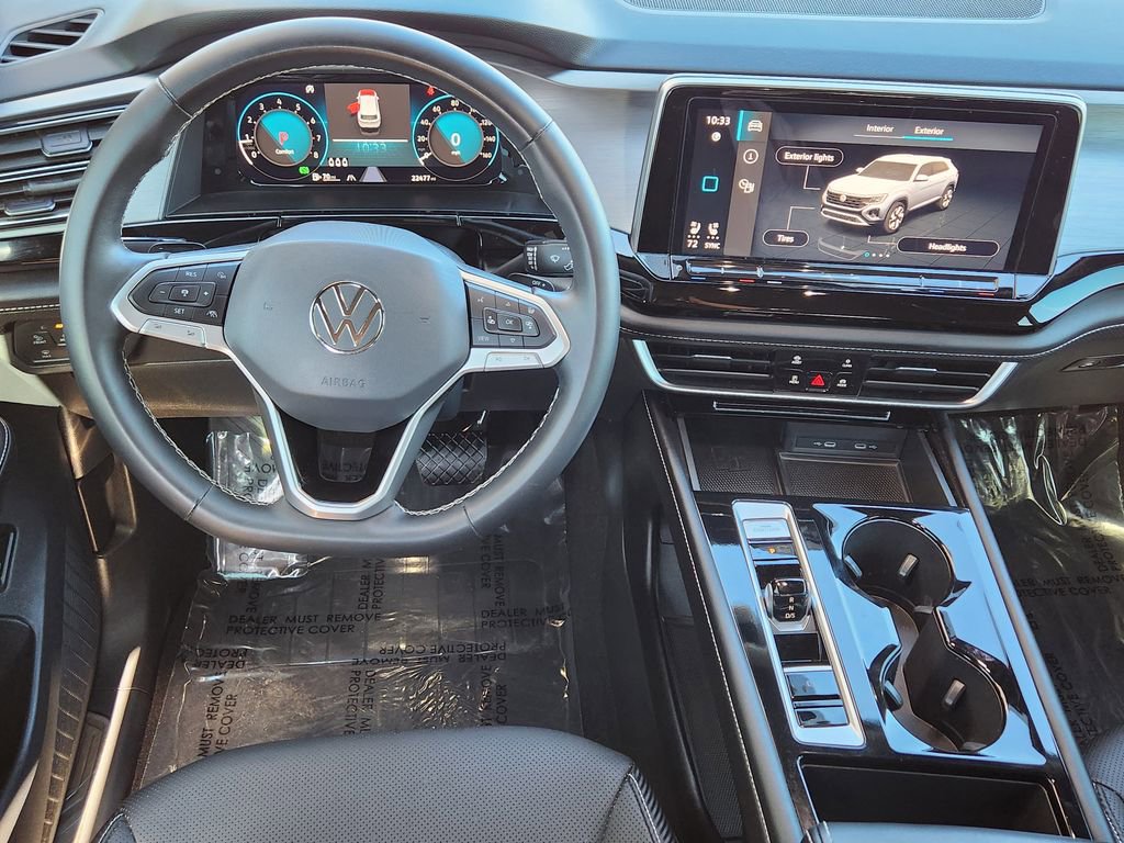 Used 2024 Volkswagen Atlas Cross Sport SE image 2