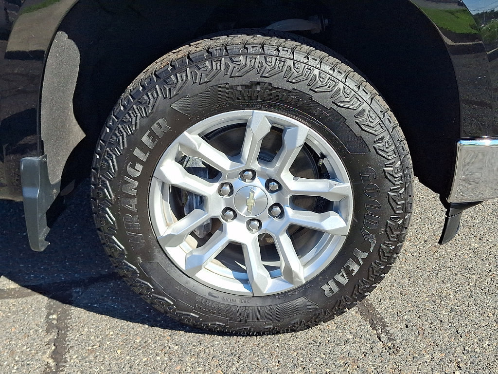 Used 2023 Chevrolet Silverado 1500 LT AWD/4WD image 11
