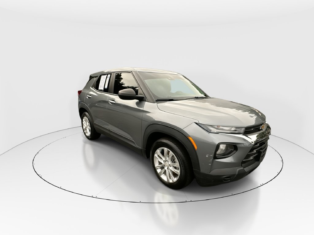 Used 2021 Chevrolet TrailBlazer LS FWD image 2