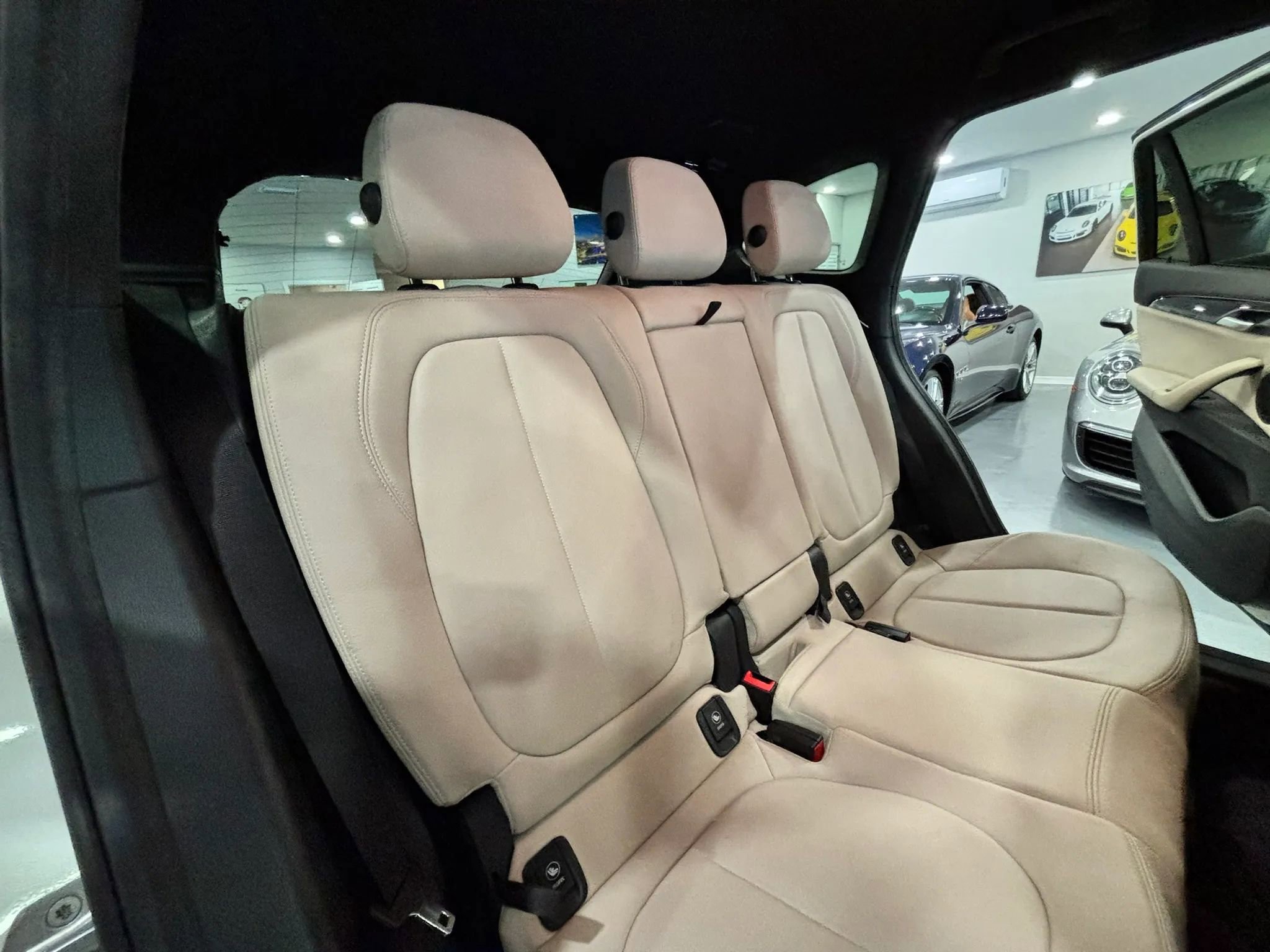 Used 2018 BMW X1 sDrive28i FWD image 16