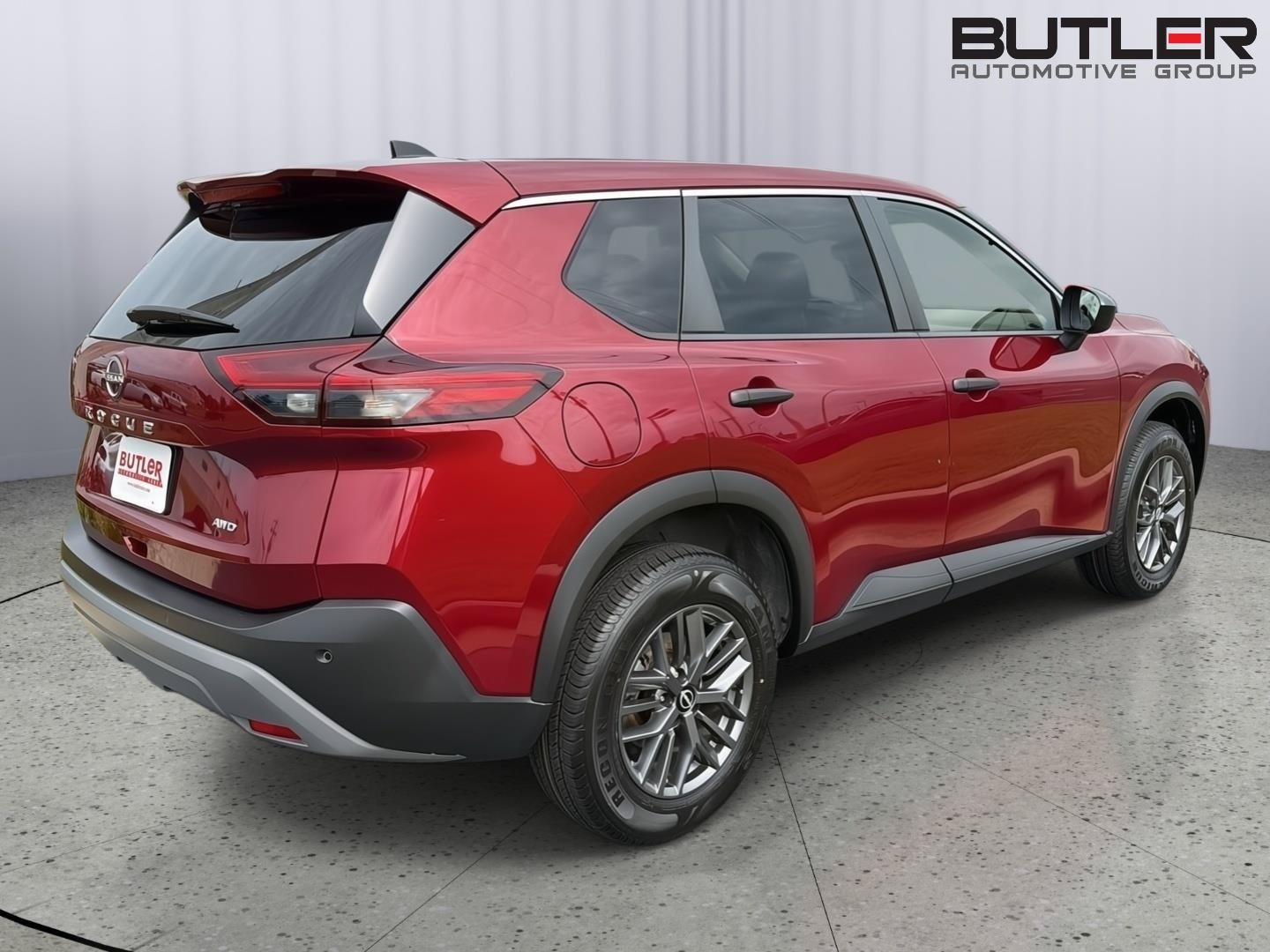 Used 2023 Nissan Rogue S AWD/4WD image 6