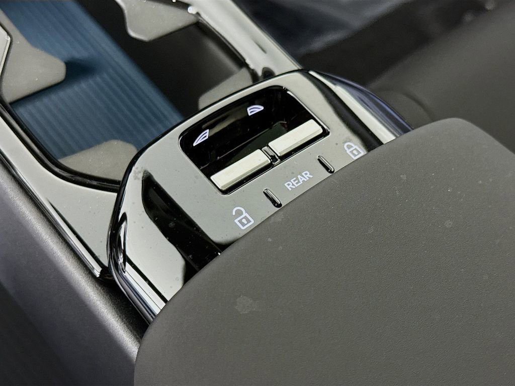 New 2026 Volvo EX30 Plus w/ Climate Package AWD/4WD image 16