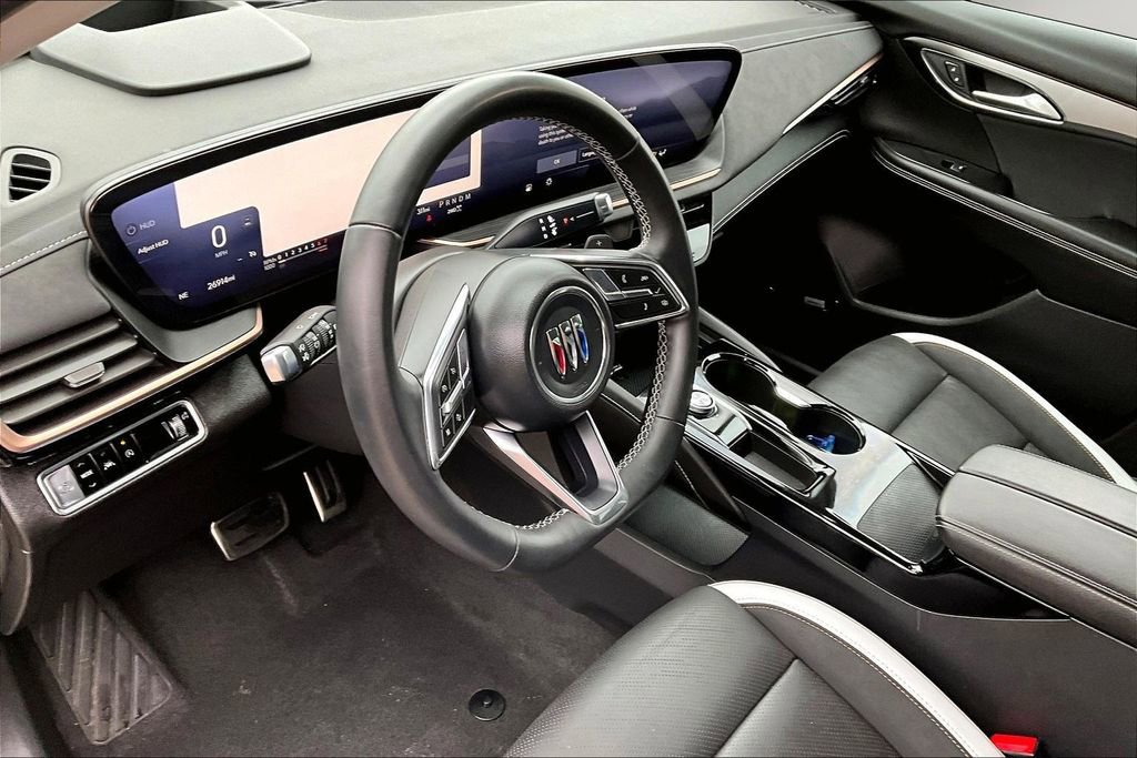 Used 2024 Buick Envision Sport Touring image 17