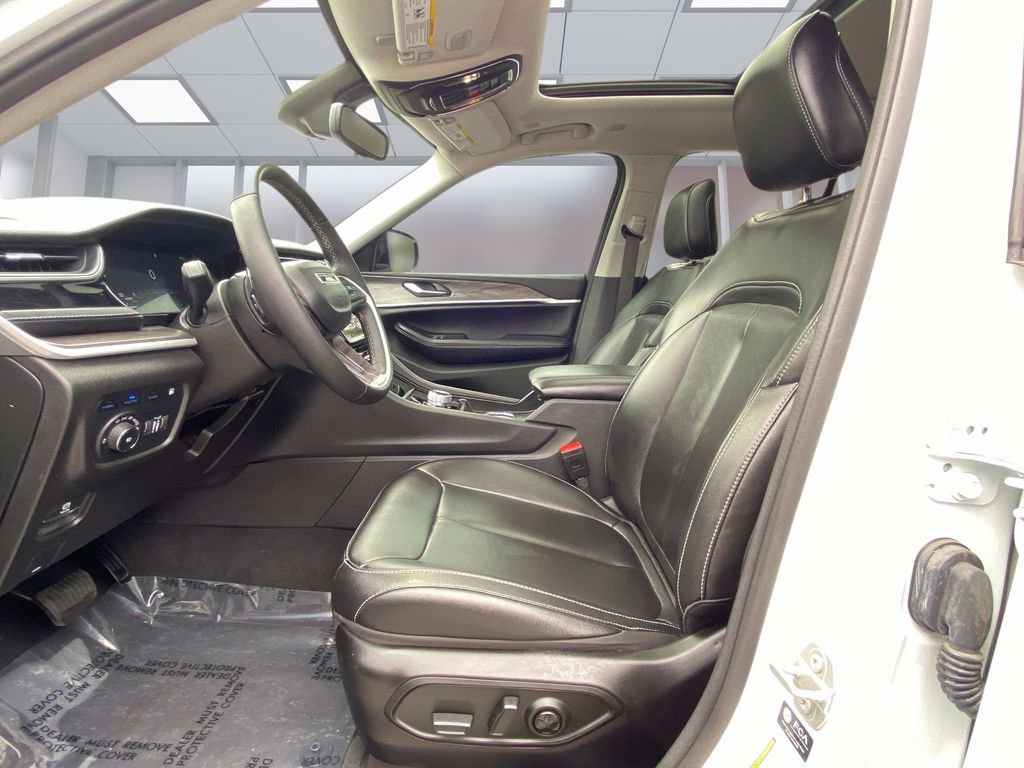 Used 2024 Jeep Grand Cherokee Limited 4xe image 23