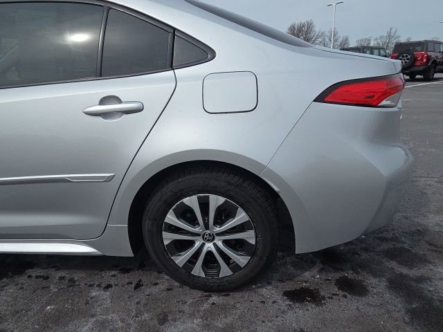 Used 2021 Toyota Corolla LE image 12