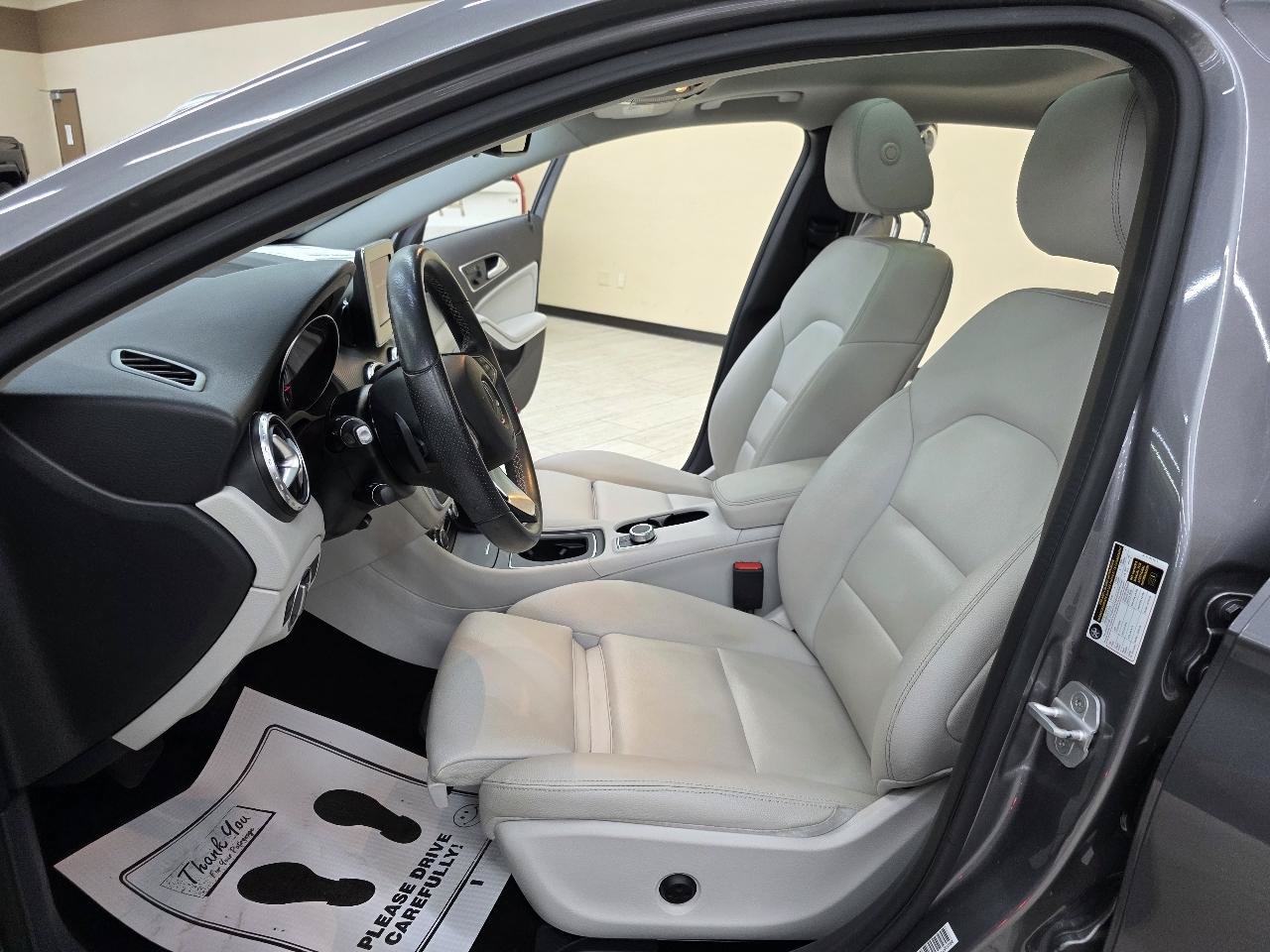 Used 2017 Mercedes-Benz GLA 250 w/ Premium Package image 19