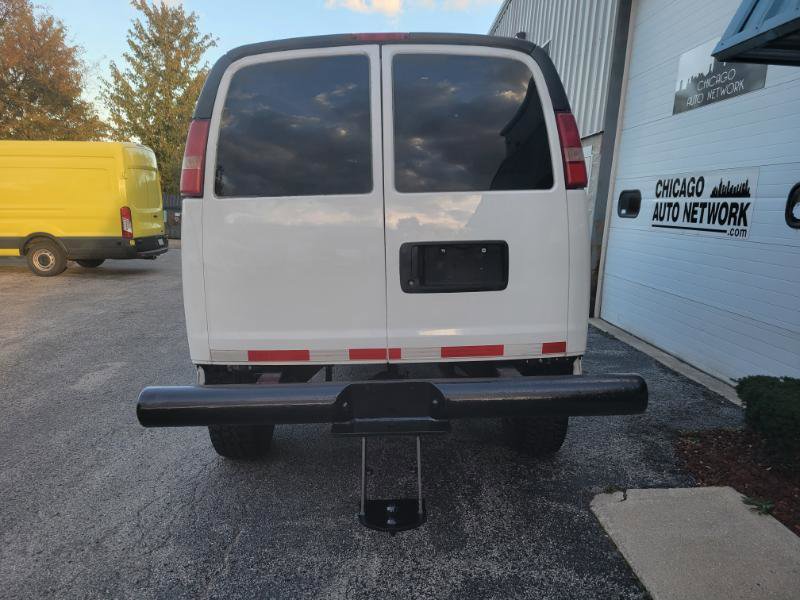 Used 2011 Chevrolet Express 1500 AWD image 15