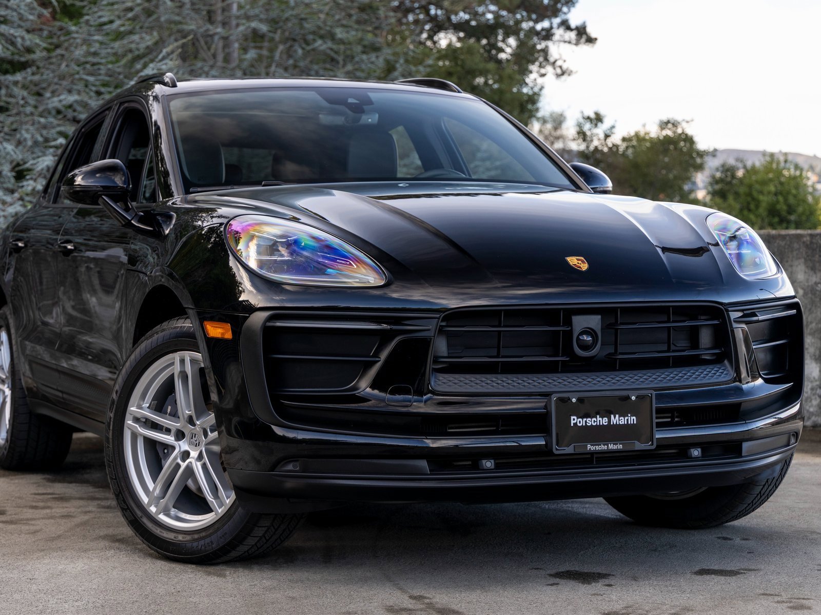 Certified 2025 Porsche Macan image 9