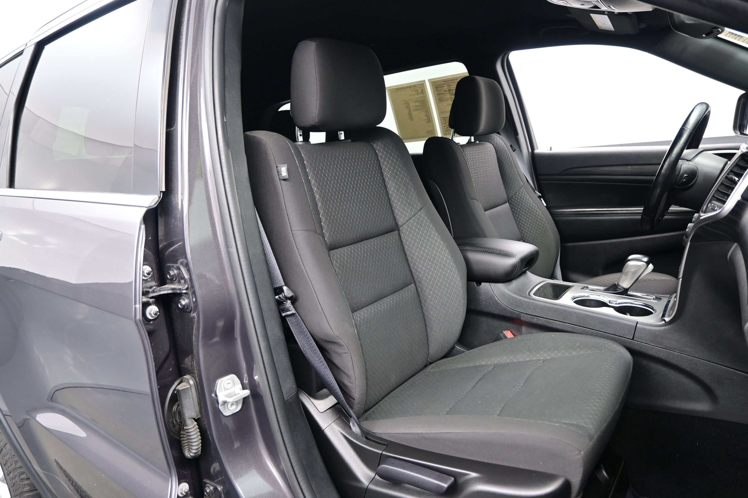 Used 2021 Jeep Grand Cherokee Laredo w/ Security & Convenience Group AWD/4WD image 13