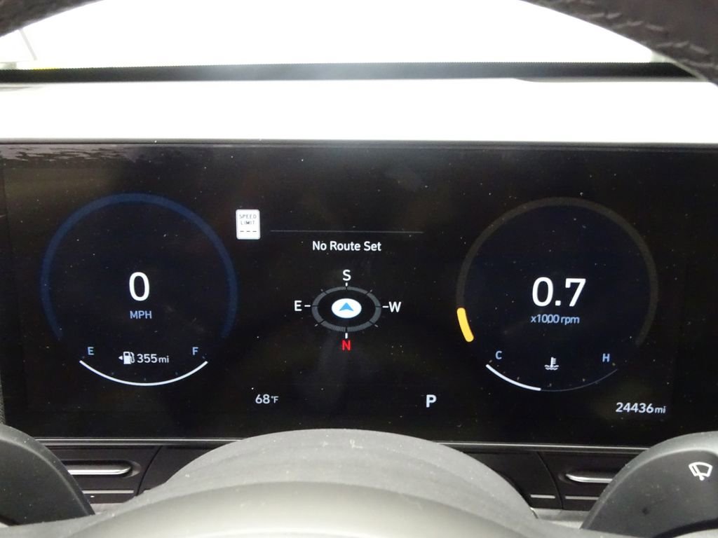 Used 2024 Hyundai Kona Limited image 29