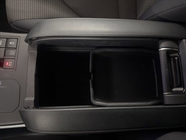 Used 2024 Toyota Highlander LE image 37