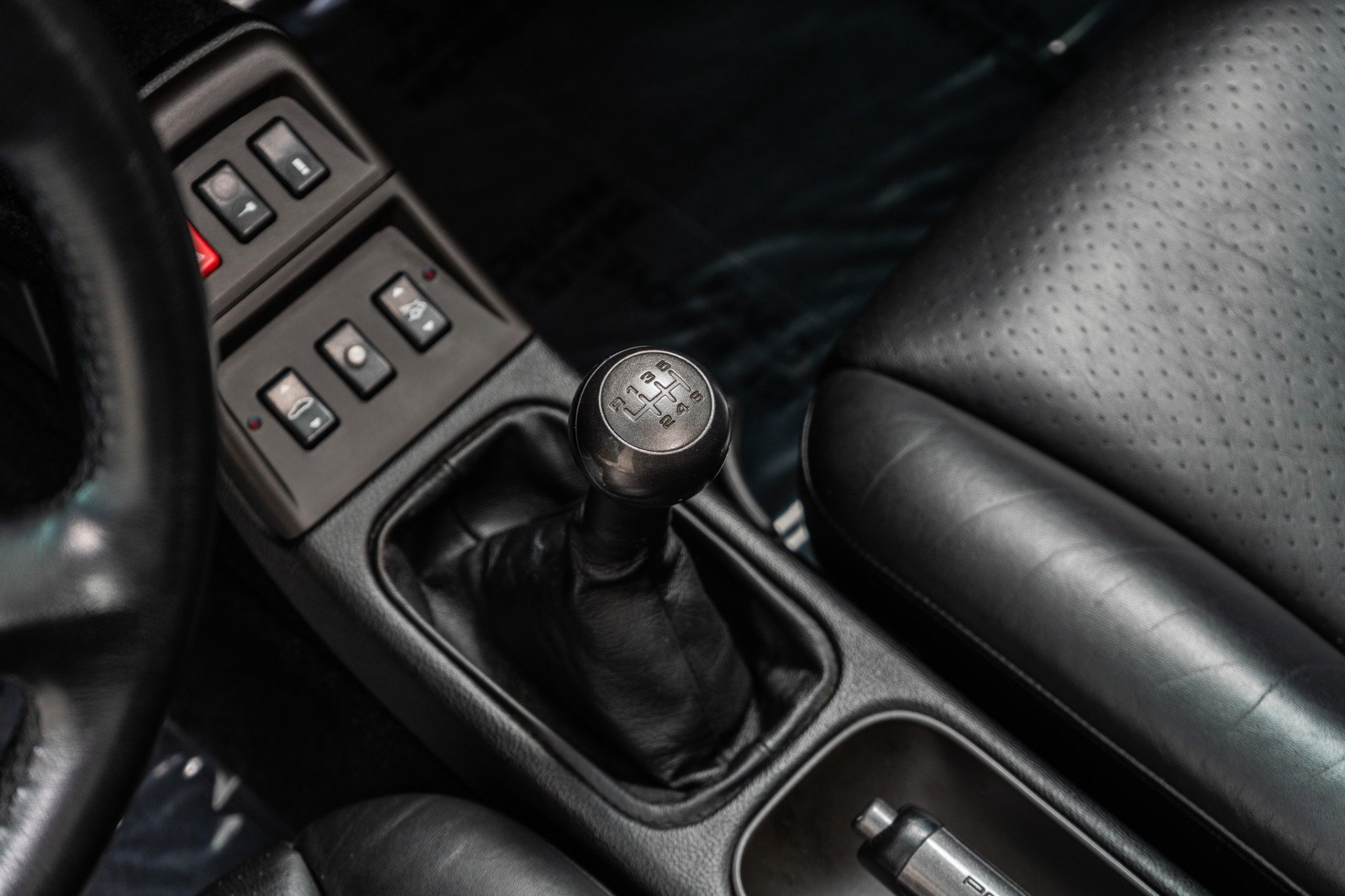 Used 1997 Porsche 911 Carrera S RWD image 26