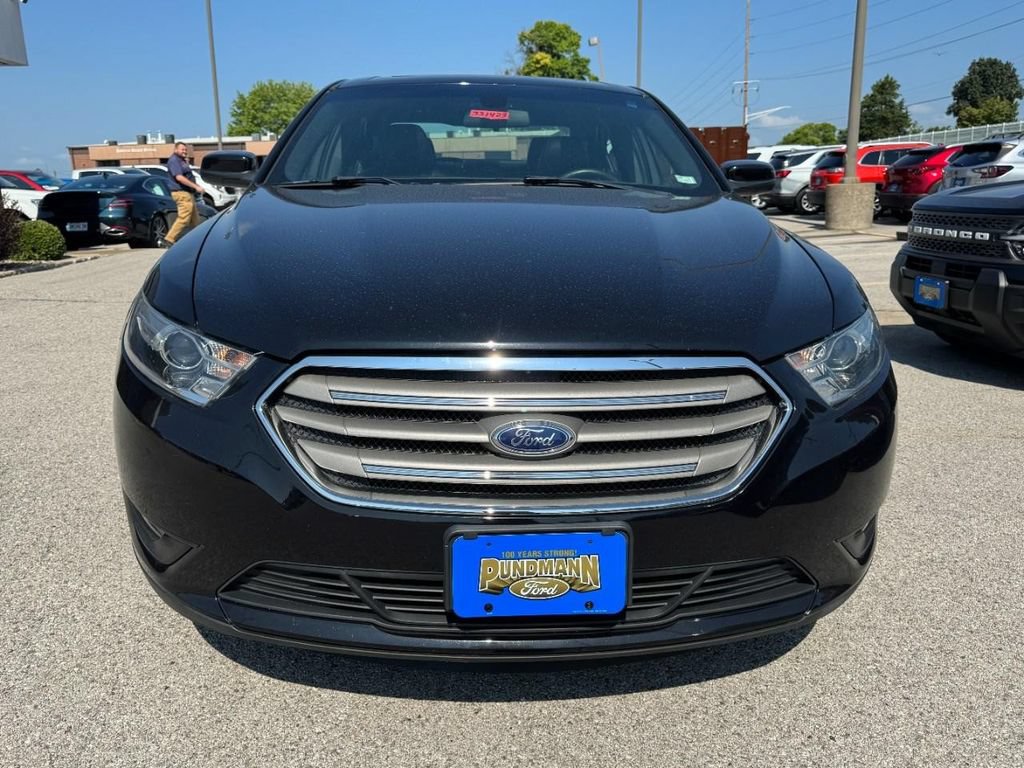 Used 2019 Ford Taurus SEL w/ Equipment Group 201A FWD image 9