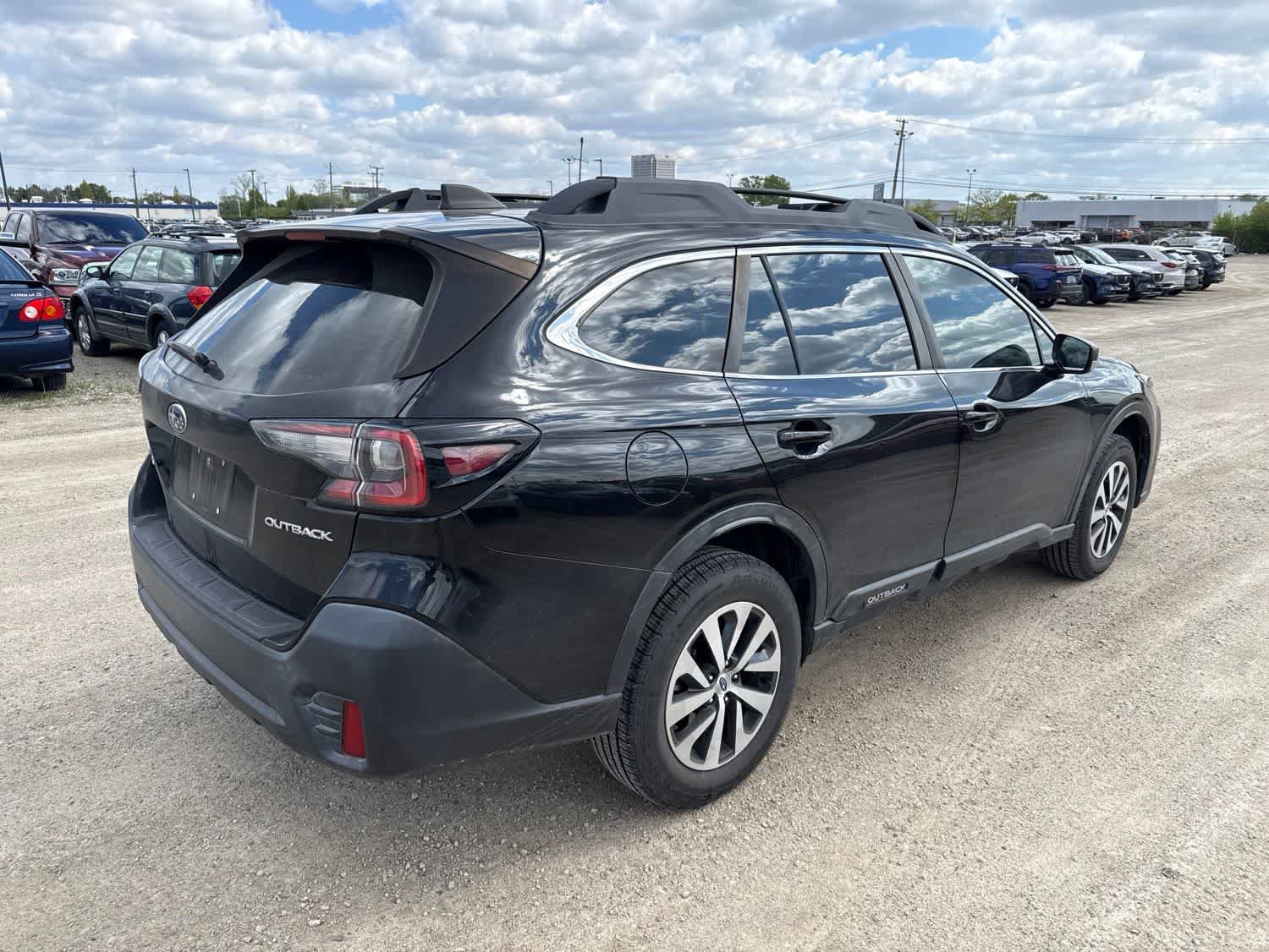 Used 2020 Subaru Outback AWD/4WD image 3