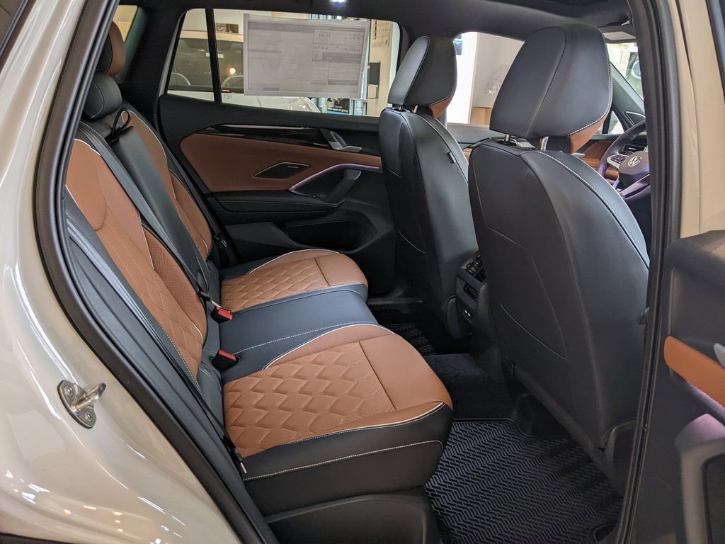 New 2026 Volkswagen Tiguan SEL R-Line image 25