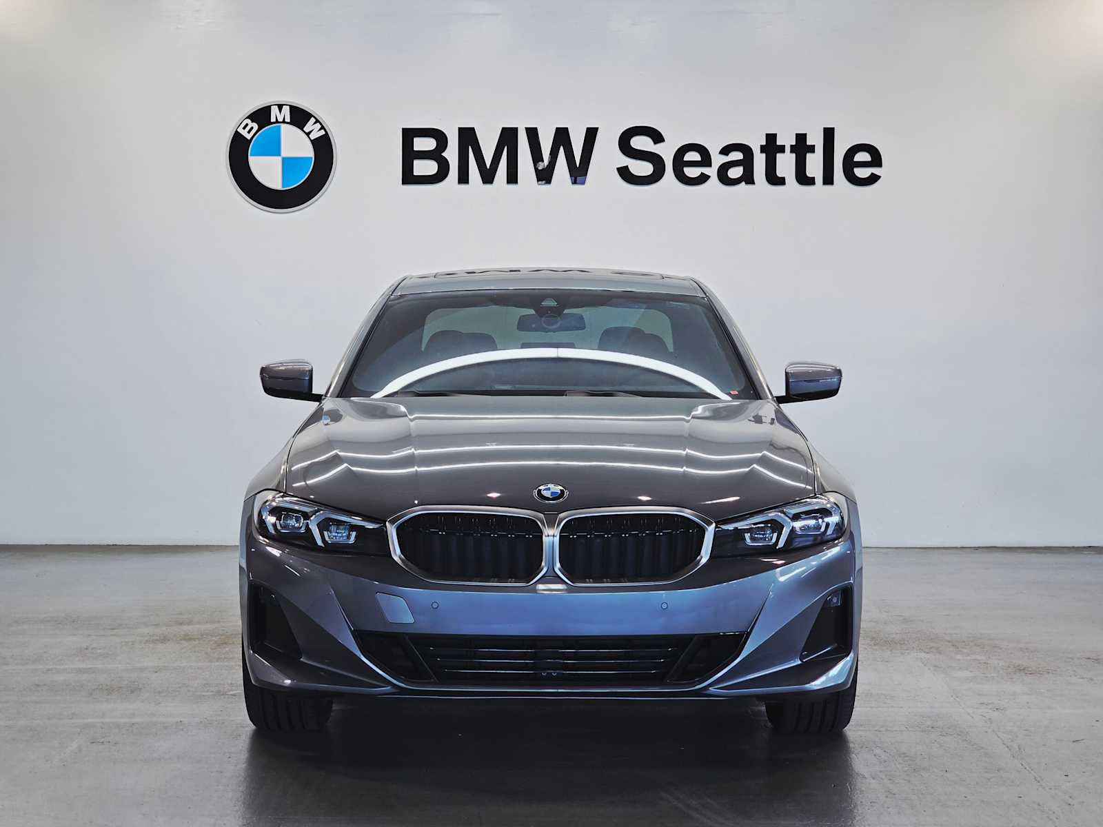 Used 2023 BMW 330i xDrive Sedan w/ Premium Package image 6